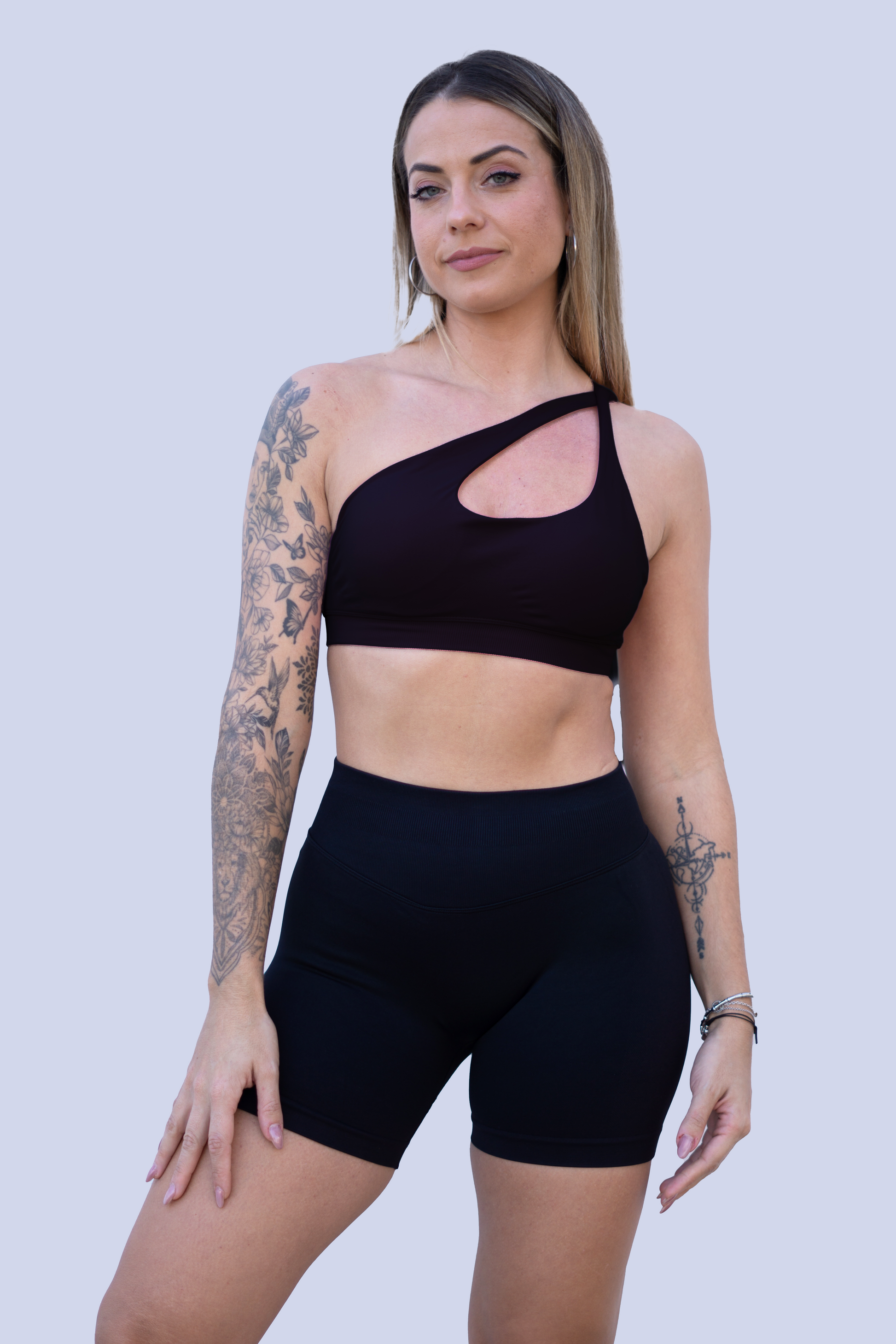 BLUSH SHORT - BLACK