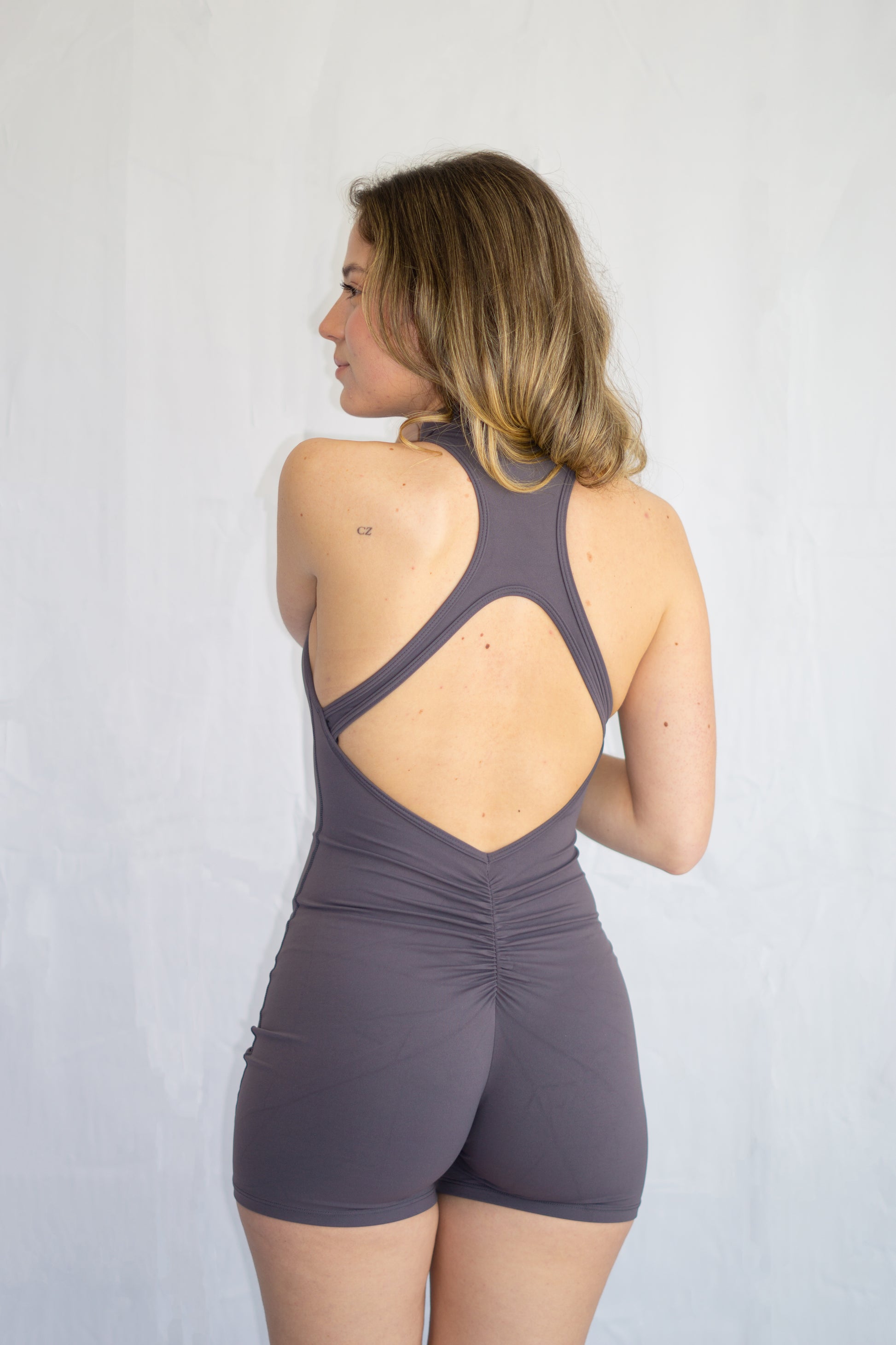 ESSENCE BODYSUIT - GRIS
